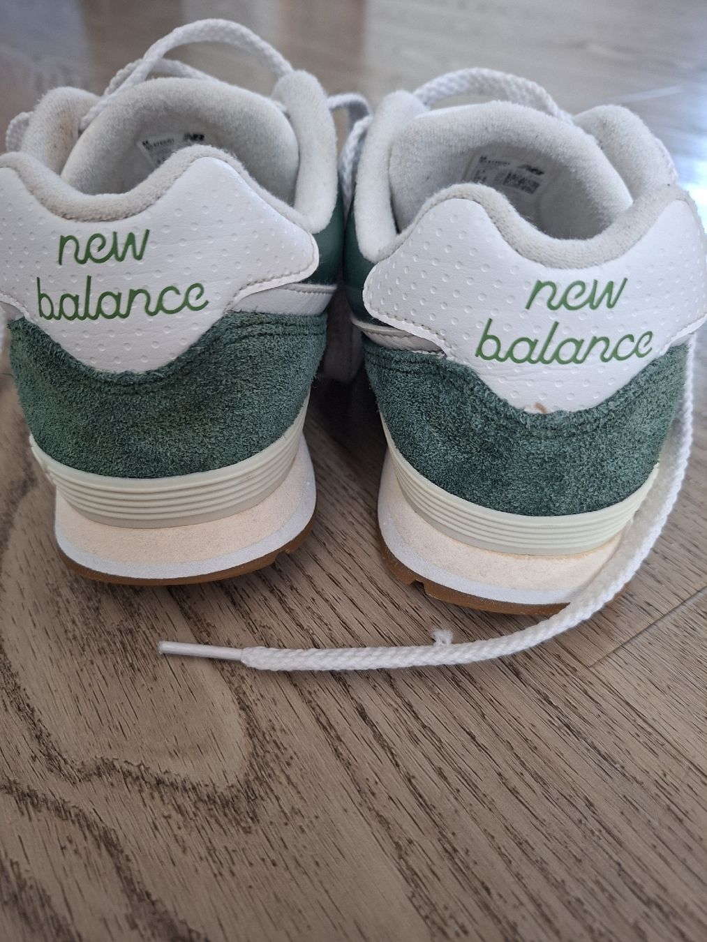 New Balance Scarpe per ragazzi: basket new balance taille 35,5 – Usato da Chavannes-de-Bogis venduto da senator635 2