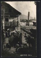 Ascona, im Hintergrund Uferpromenade mit
