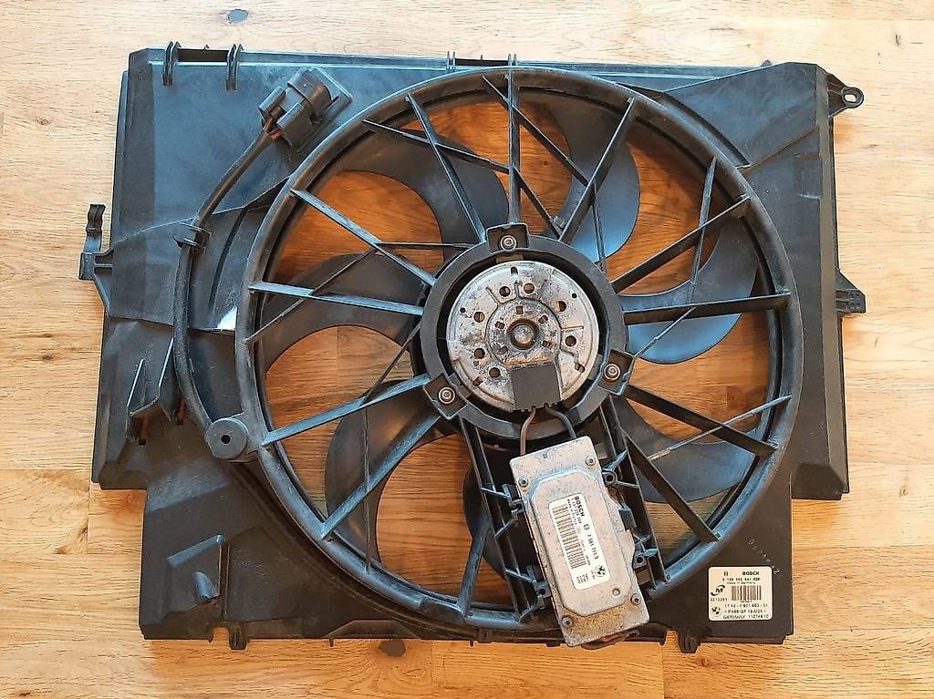 Tutti pezzi di ricambio auto: BMW E60/E61 Elektrolüfter 600W  Bosch OEM   – Usato da Mauren venduto da lotus_46 1