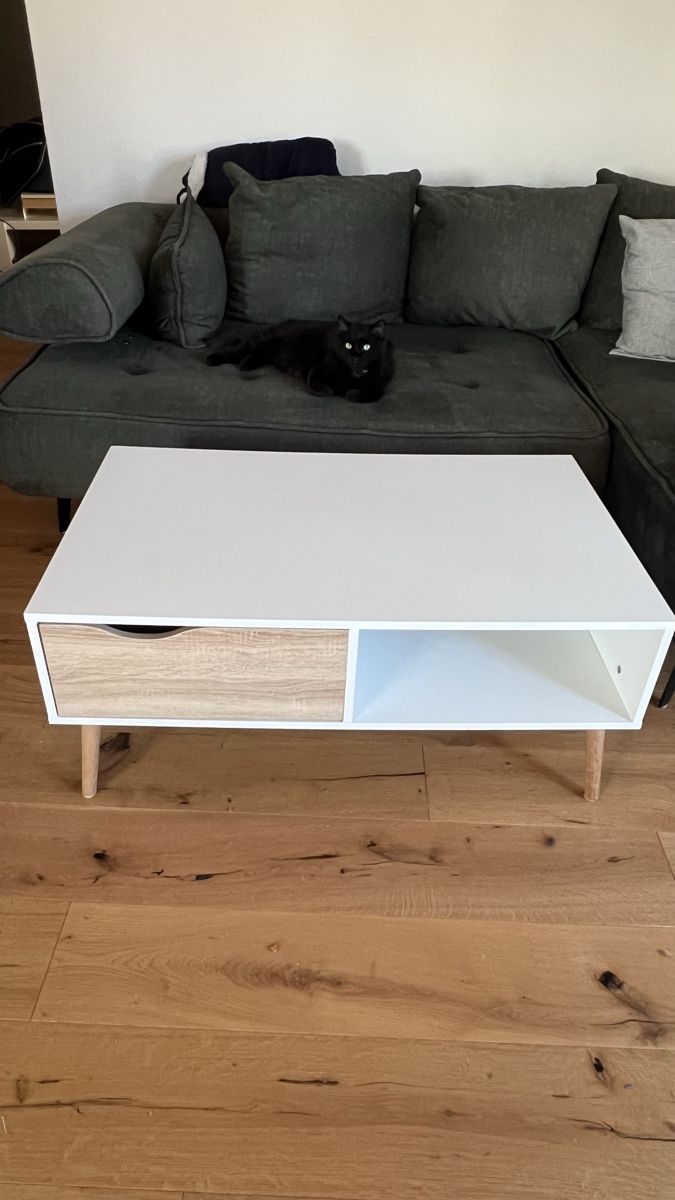 Tavoli: Couchtisch in Weiss / Schublade mit Holzoptik – Usato da Geuensee venduto da aMuffin 1