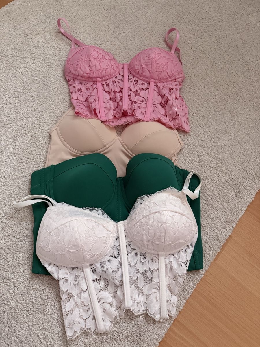 Top: 4 Bustiers Set verschiedene Farben – Nuovo (secondo la descrizione) da Alpnach Dorf venduto da beauty87