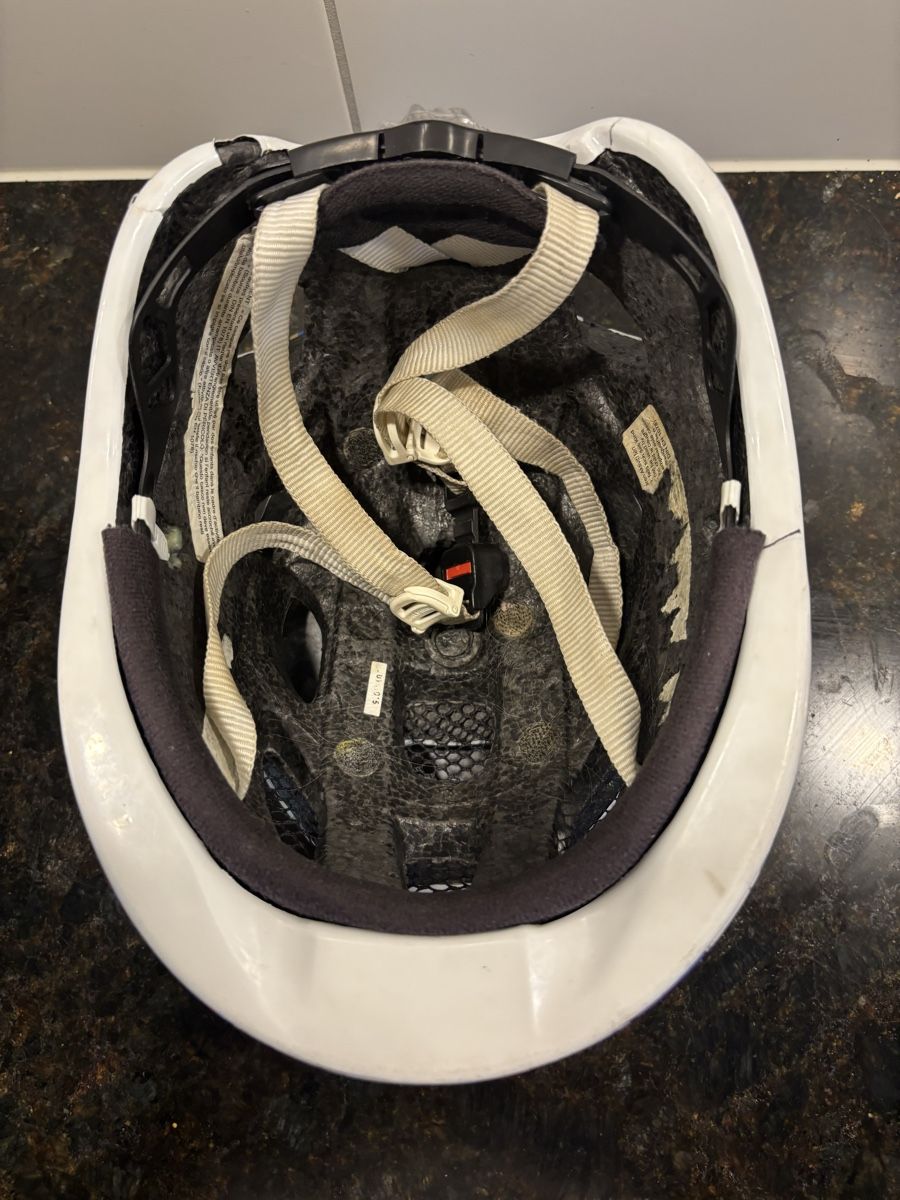 Alpina Casques: Alpina Kinder Velohelm  – D'occasion à Wimmis par Soccerfanshop 2