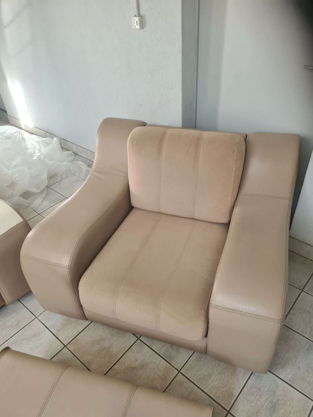 Divani: Fauteuil – Usato da Monthey venduto da 187-zeroo 1
