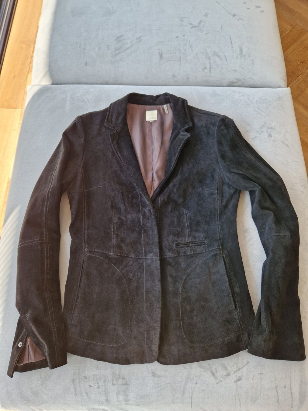 Jacken: ecru suede blazer size S color black – Gebraucht aus Adliswil von fashionholic 1