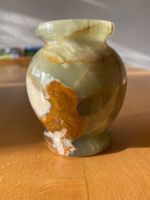 Kleine Vase aus Jade