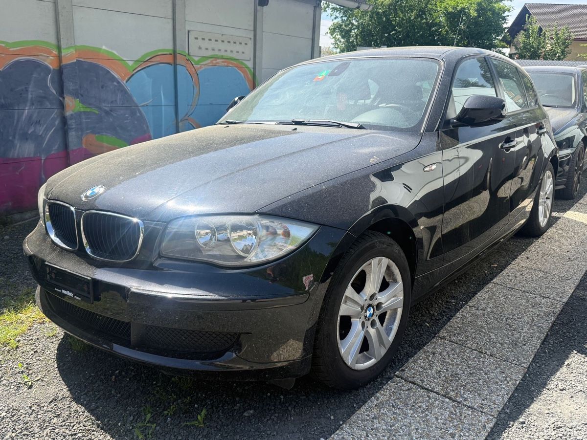 BMW Automobili: BMW 118i Benzin 2010 B05 – Usato da Amriswil venduto da Autocent