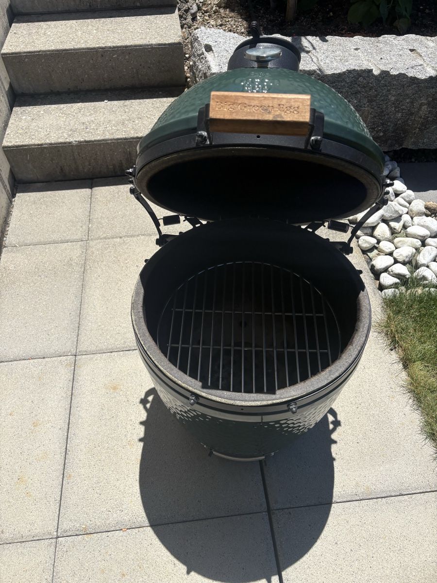 Griglie: Big Green Egg Small mit diversem Zubehör – Usato da Pfungen venduto da Batidashak 3