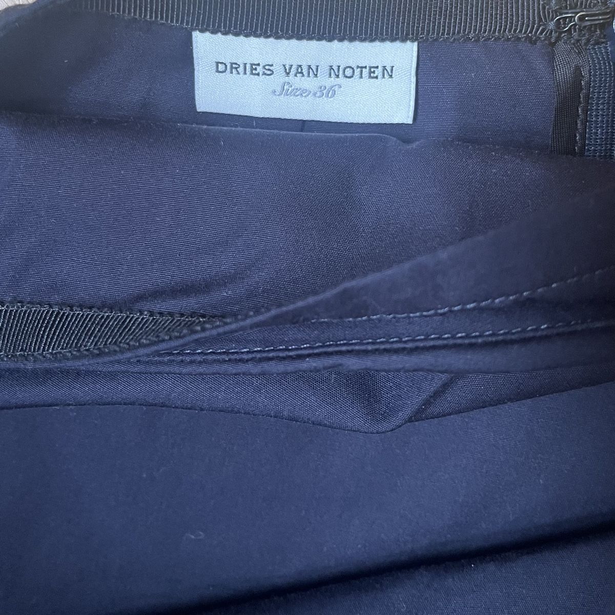 Dries Van Noten Gonne: Dries Van Noten Midi Skirt – Nuovo e nell'imballaggio originale da Basel venduto da Magali82 1