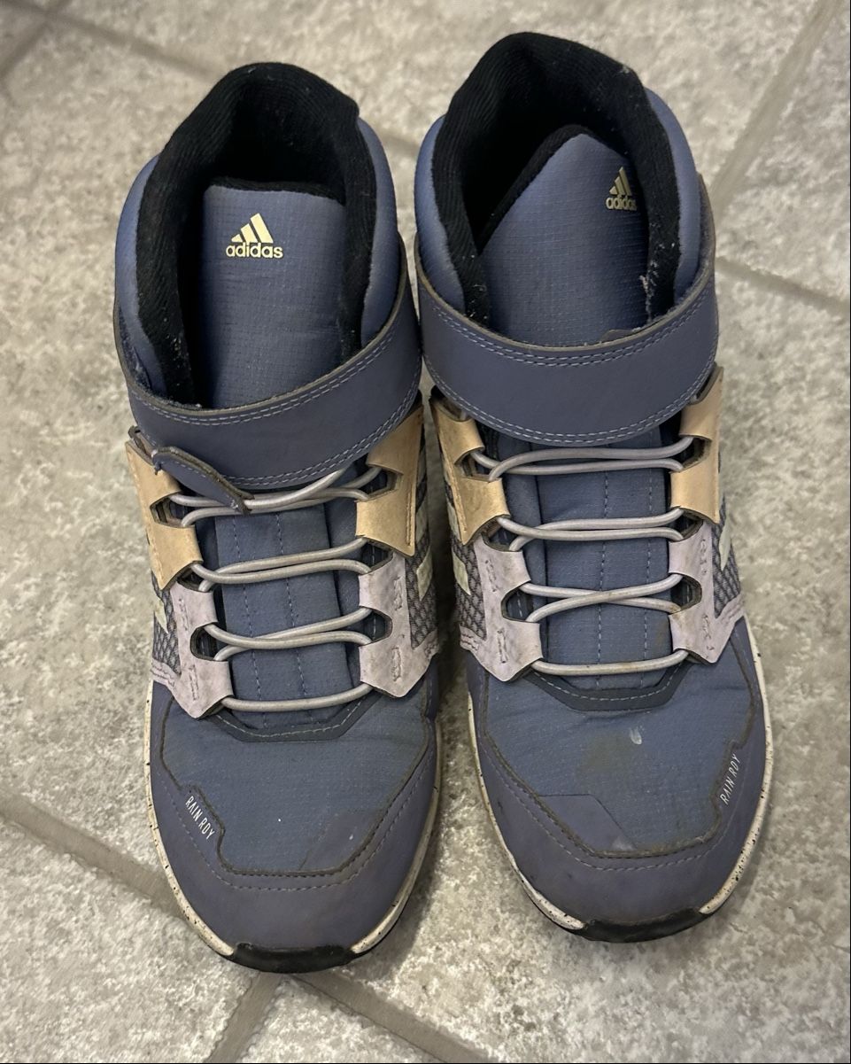 Adidas Scarpe per ragazze: Adidas Winterschuhe Gr. 34 – Usato da Oensingen venduto da dorian07 1