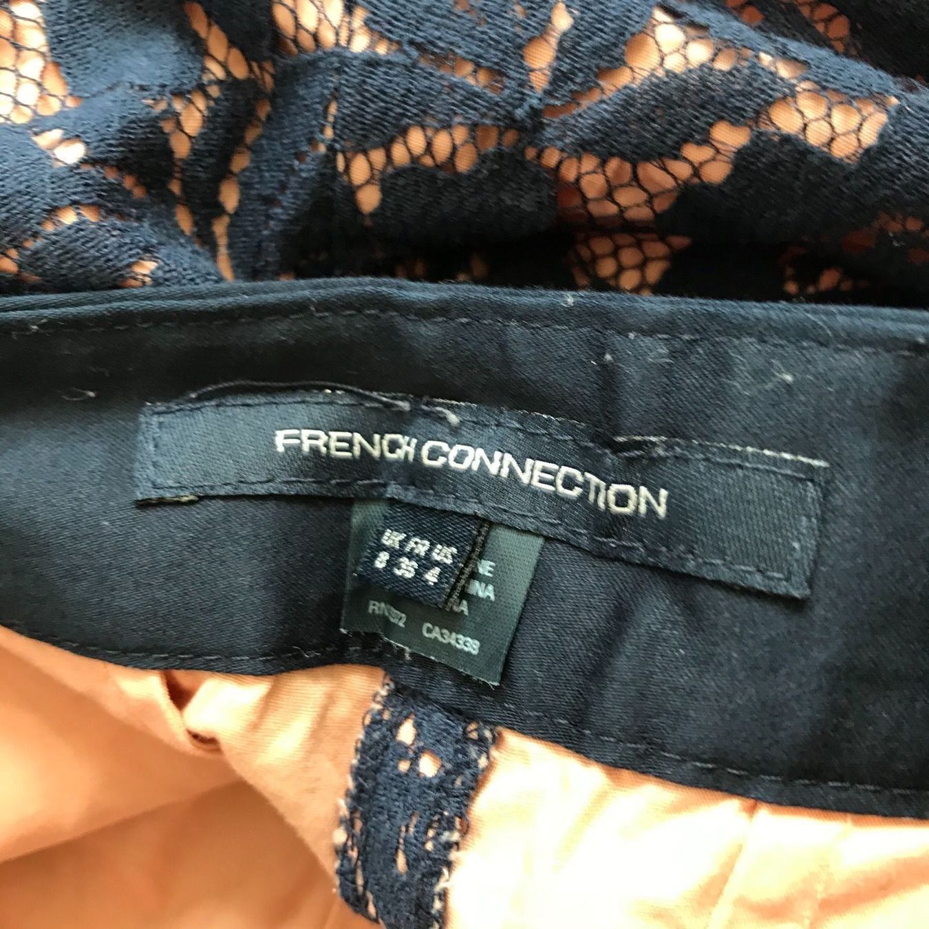 French Connection Hosen: French Connection Spitzen / Lace Shorts / Hose – Neu (gemäss Beschreibung) aus Zürich von Sarazrh 3