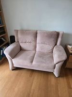 Kompaktes, bequemes Sofa so gut wie neu