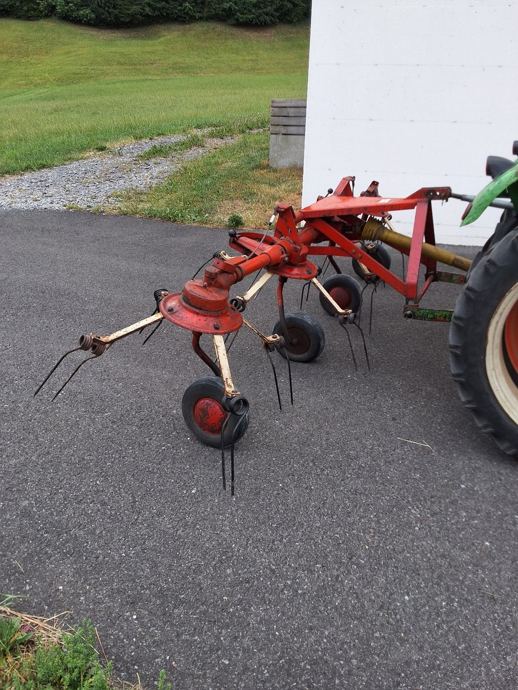 Toutes les machines: Kreiselheuer Fahr – D'occasion à Kerns par unterbalm 1