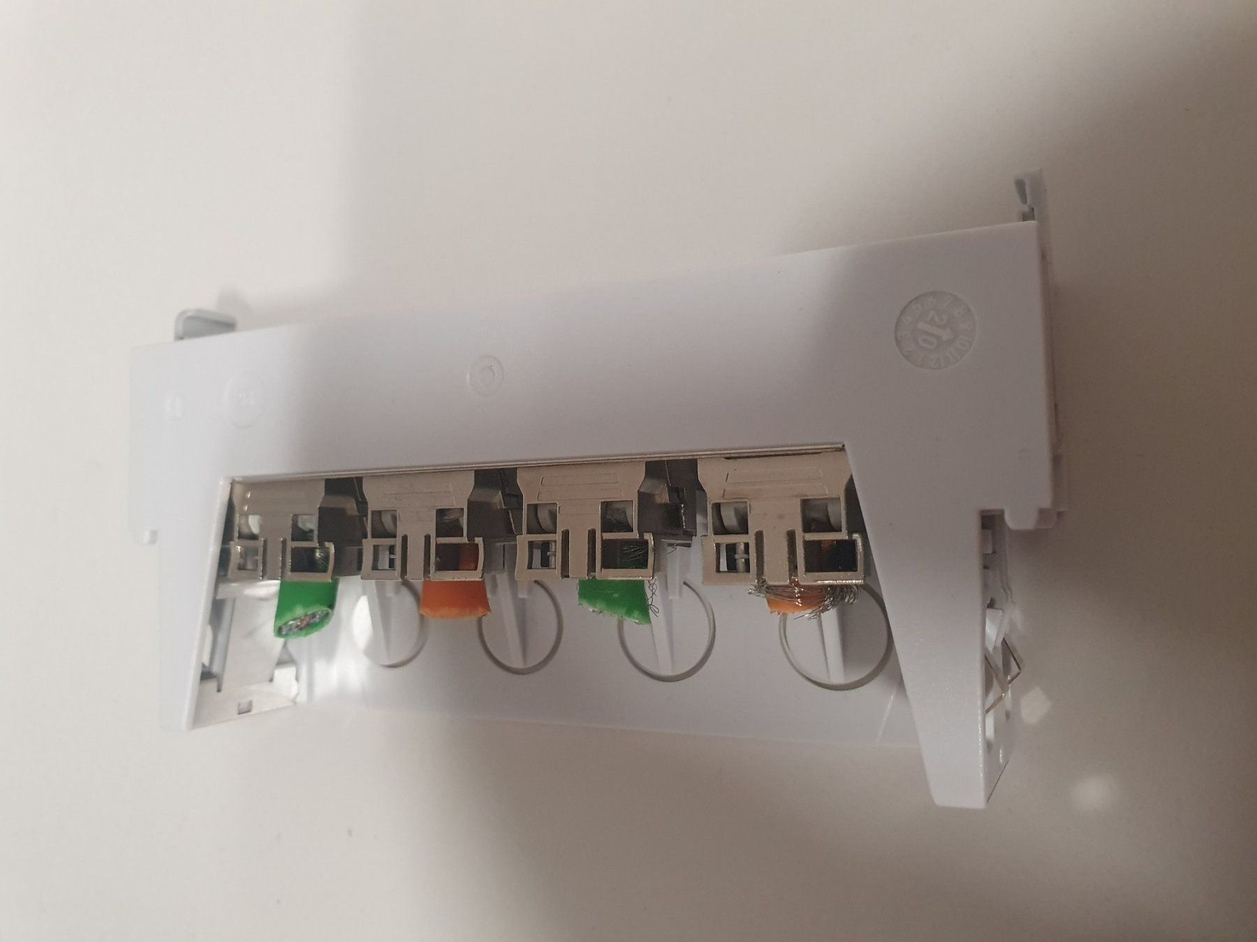 Racks & Cavalletti: Anschlussmodulträger Global Patchpanel R&M R+M R35402 Cat6a – Usato da Zürich venduto da eymen20 2