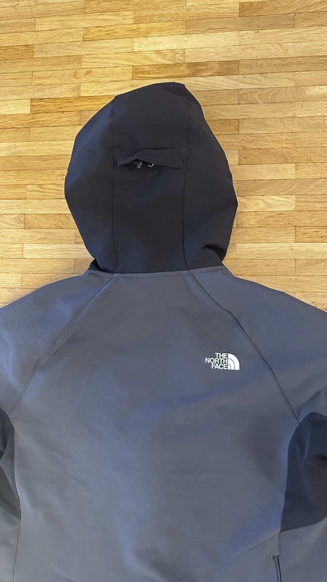 North Face : The North Face - Softshell Kapuzenpulli - Damen gr. M – Usato da Dietikon venduto da brr_inf7hn 4