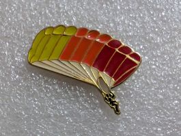 Ansteckpin 198: Fallschirm