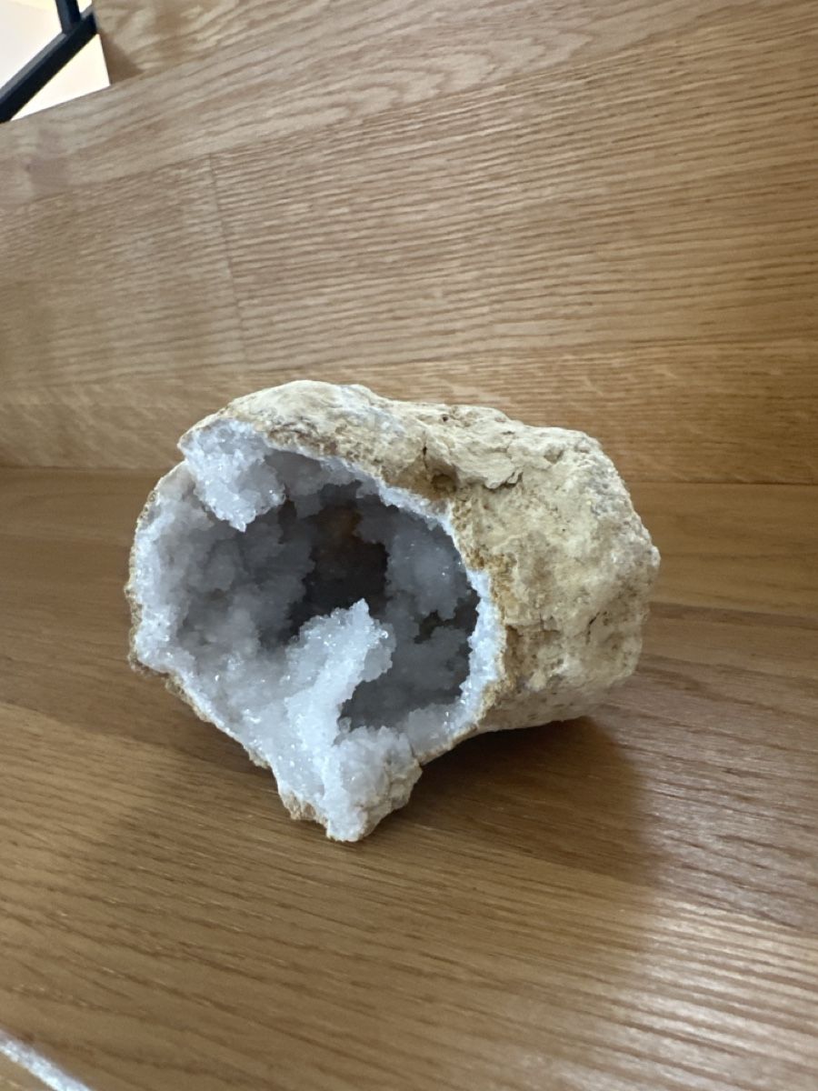 Edelsteine: Natural Crystal Geode Rock Decorative Piece – Neu (gemäss Beschreibung) aus Lussy-sur-Morges von Lauraholland 1