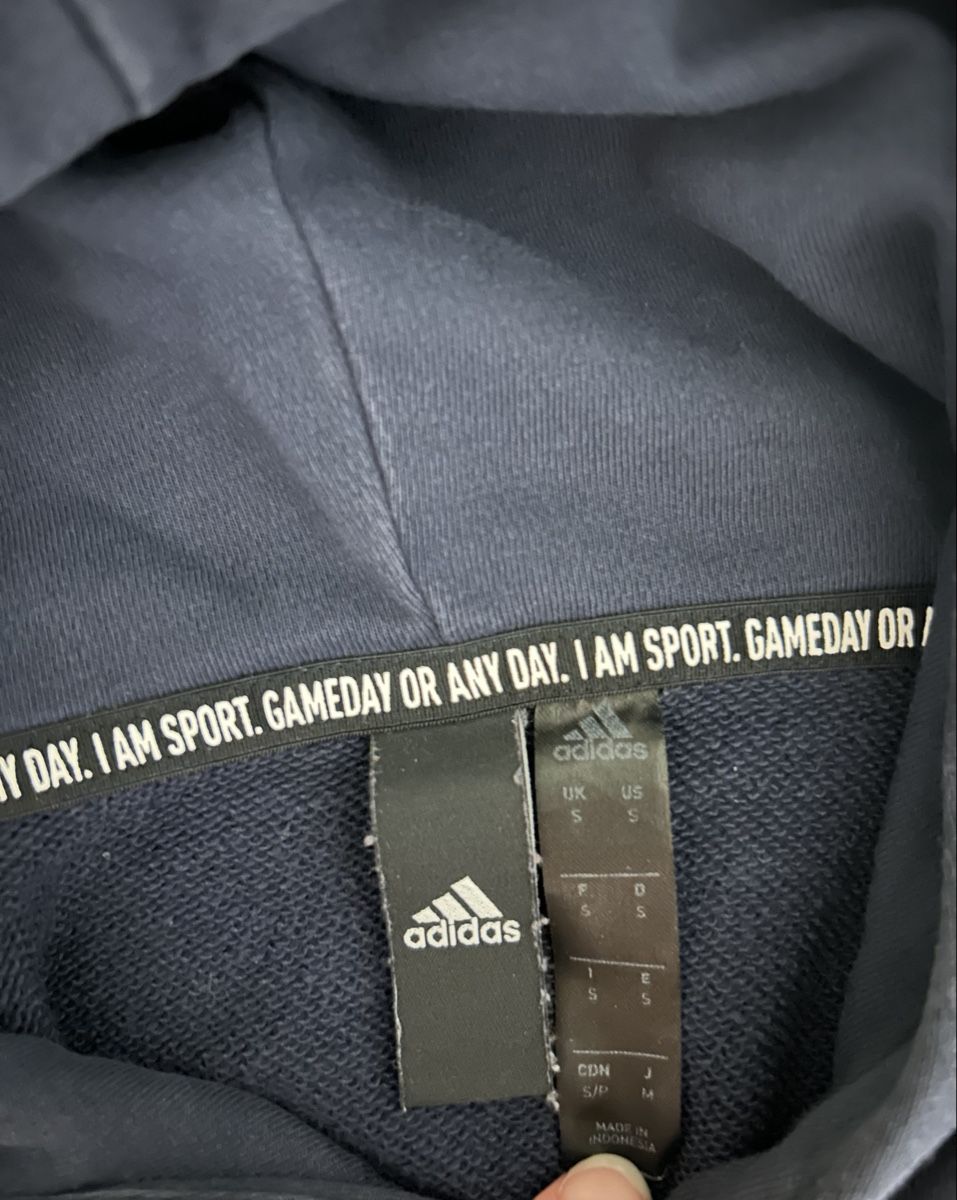 Adidas Maglioni & Felpe: Adidas Hoodie Dunkelblau – Usato da Kaisten venduto da r_w 2