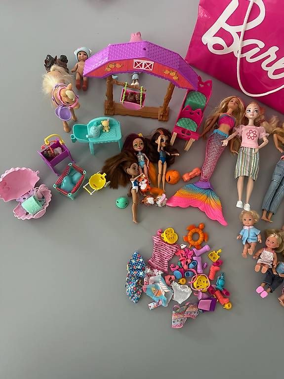 Bambole: Barbie et autres figurines – Usato da St-Prex venduto da Babsy 2