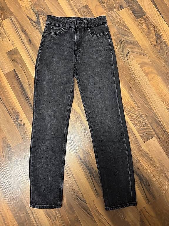 Jeans: Jeans dunkel ONLY Grösse 26/34 – Usato da St. Gallen venduto da mustang96