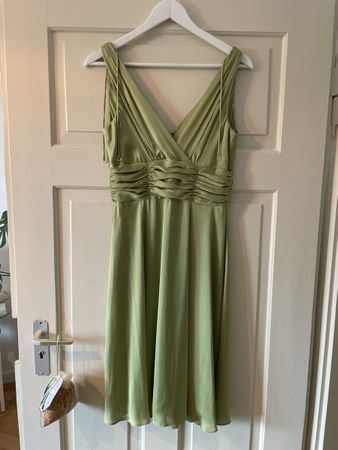 Wunderschönes, elegantes Kleid