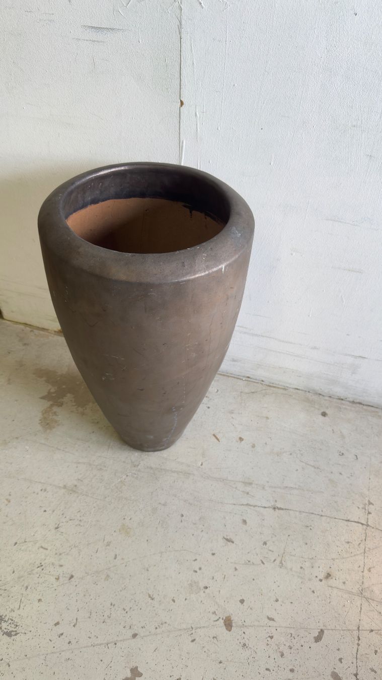 Vasi & Recipienti: Bronze Vase – Usato da Hauptwil venduto da aromashop 1