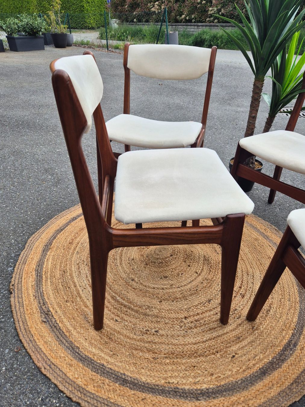 Stühle: 4 chaises vintage scandinaves restaurées – Gebraucht aus Fully von tameab 3