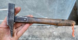 antiker Schlosserhammer R. NUSSBAUM - Französische Form