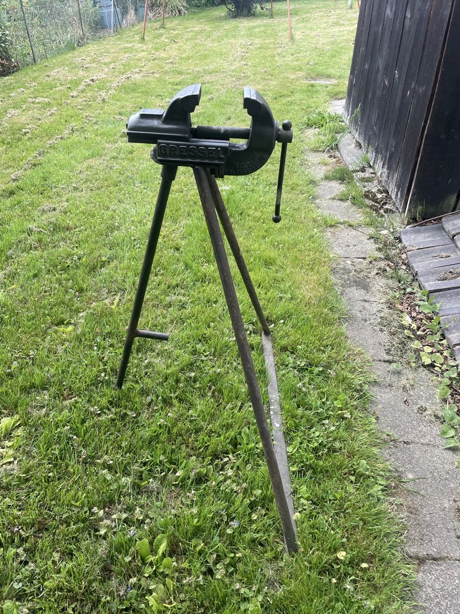 Gressel Tutti gli attrezzi: Gressel Schraubstock 100 mm,mit Gebrauchsspuren – Usato da Willisau venduto da Marcello63 5