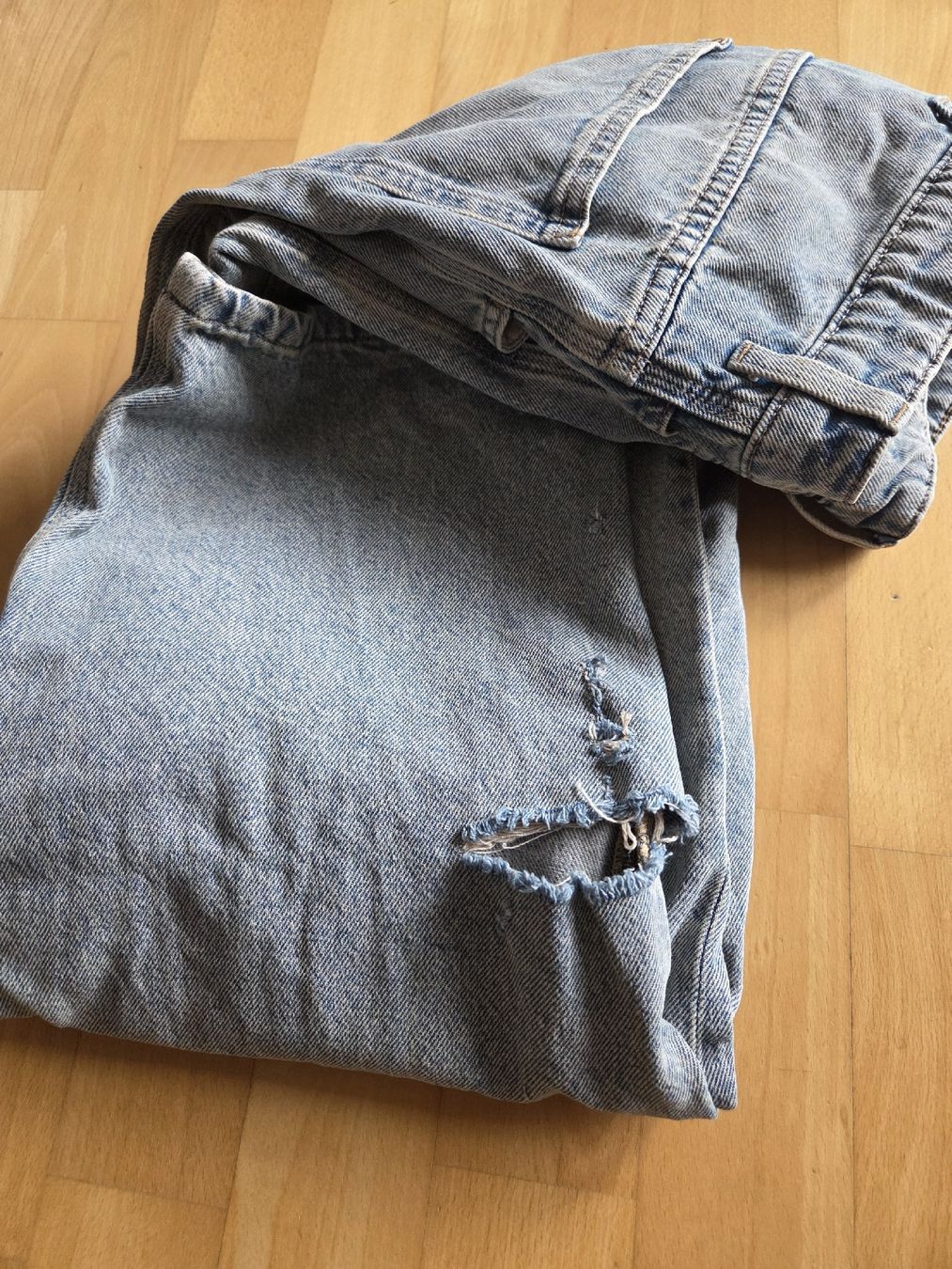 H&M Pantaloni: Jeans Hose Baggy – Difettoso da Birr venduto da SonjaB84 3
