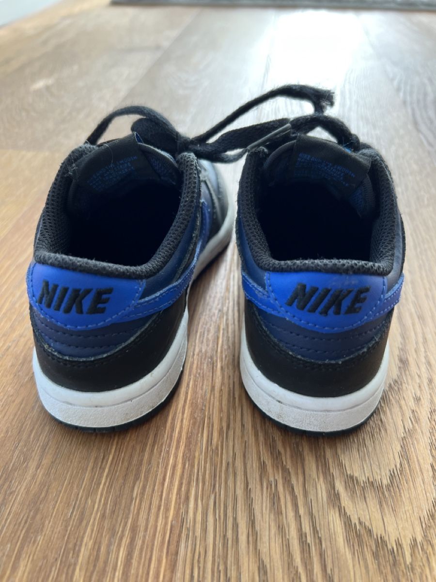 Nike Scarpe per ragazzi: Nike Schuhe Gr. 27.5 schwarz blau Sneaker – Usato da Gipf-Oberfrick venduto da Sonne010203 5