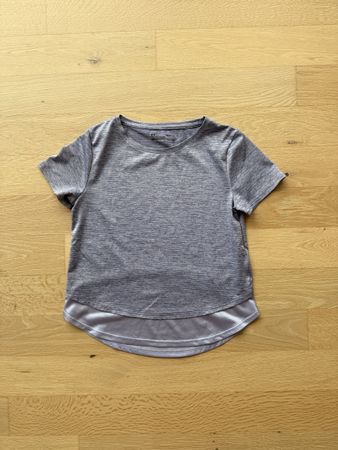 Under Armour Shirt lila meliert Grösse S wie neu