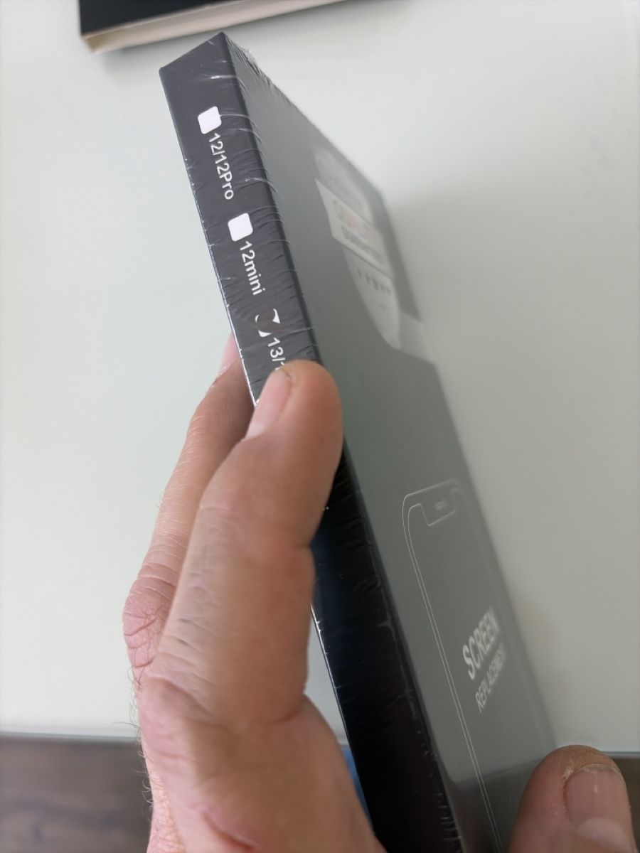Monitor: iphone 13 Display – Nuovo e nell'imballaggio originale da Seon venduto da amko03