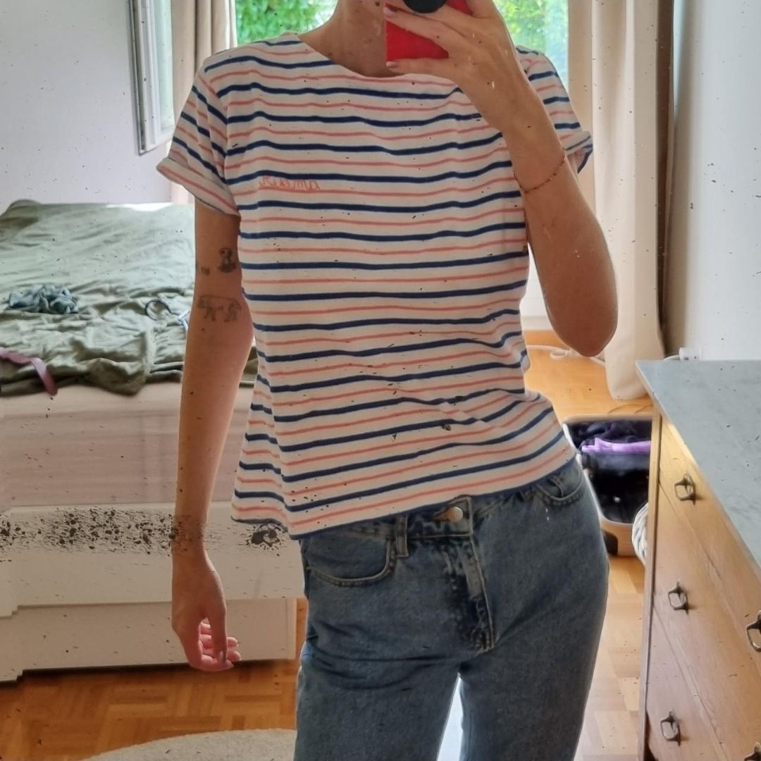 T-shirt: French Style T-Shirt – Usato da Zürich venduto da jul_l28v 2