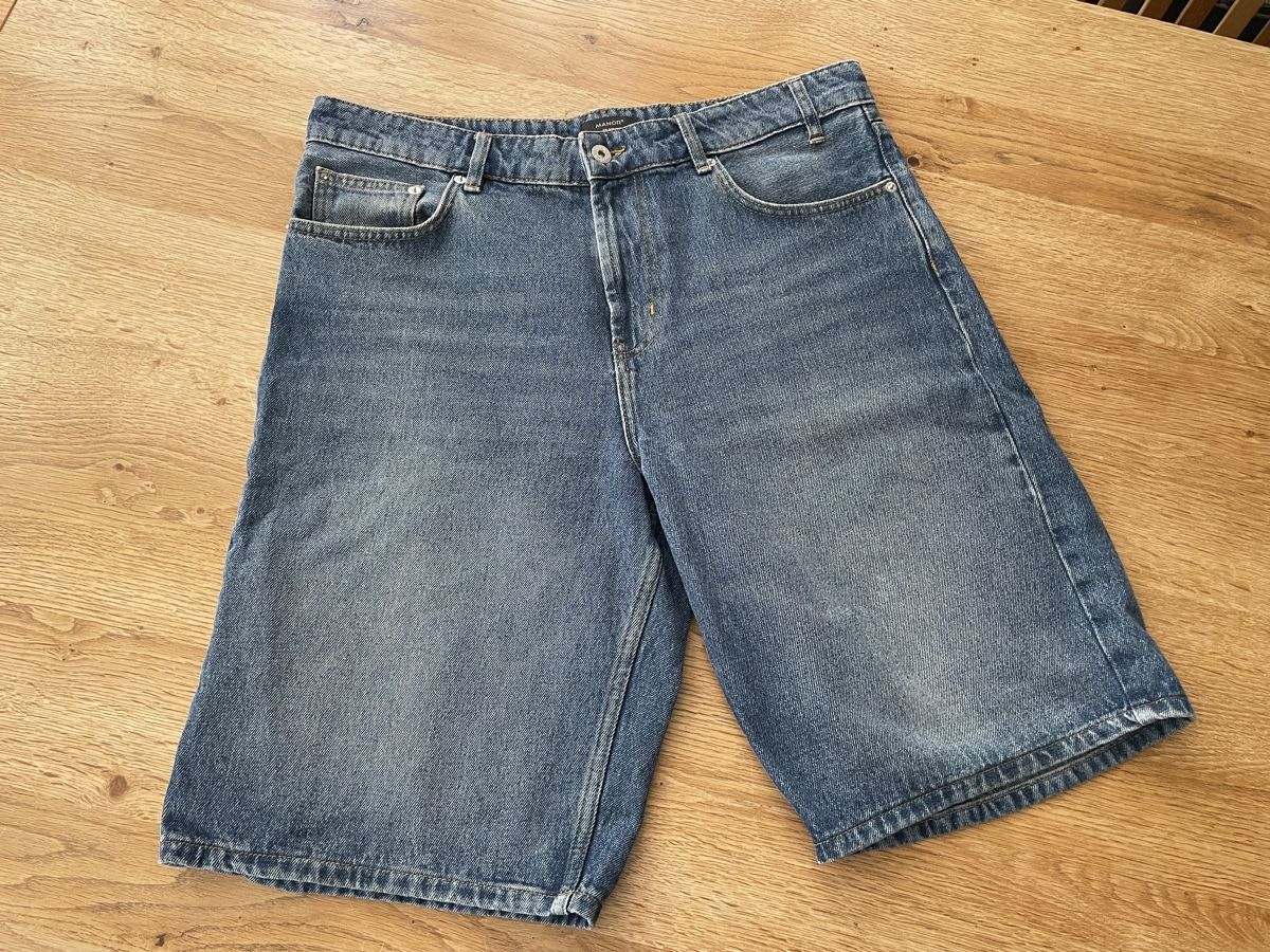 Lots de vêtements: Kleidepaket 9-teilig  – D'occasion à Zürich par piervier4 5