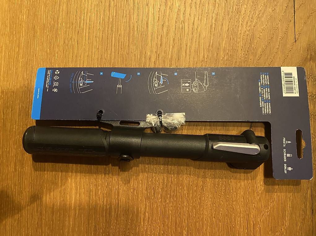 Pumpen: Fahrradpumpe der Marke BBB – Gebraucht aus Lantsch/ Lenz von Krawallier