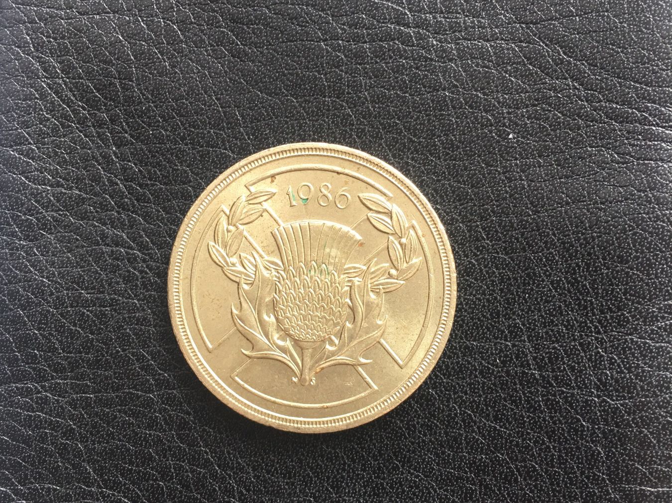 Toutes les monnaies: 1986 Queen Elizabeth ll . Commemorative Commonwealth Games. – D'occasion à Munchenstein par Pedro.999 1