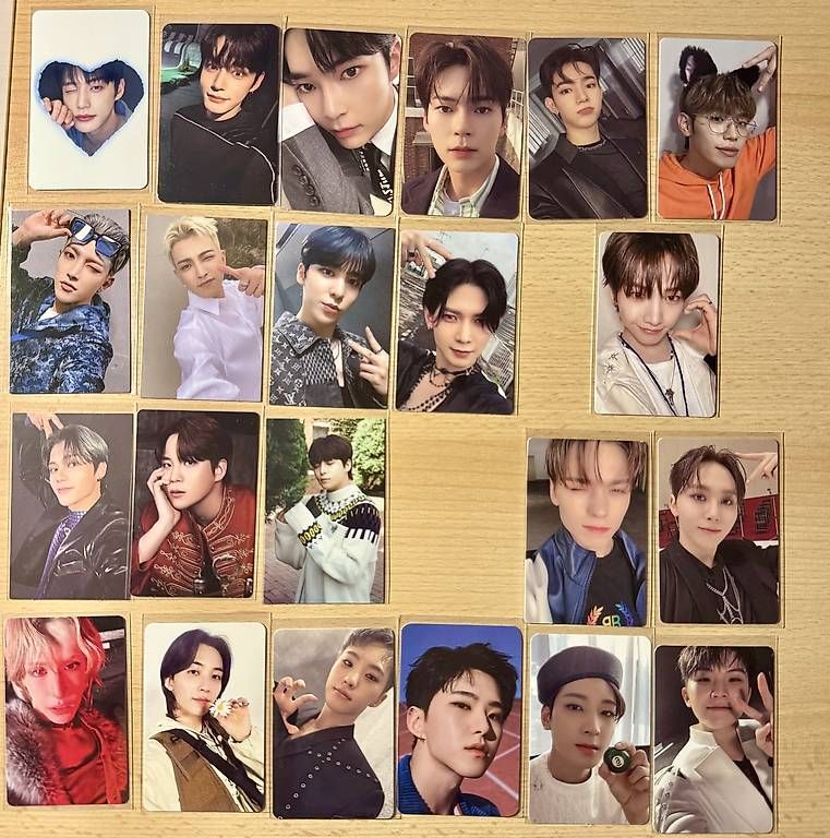 CDs: Photocards kpop boys groups et Yena – Gebraucht aus Pully von ake_g7yc