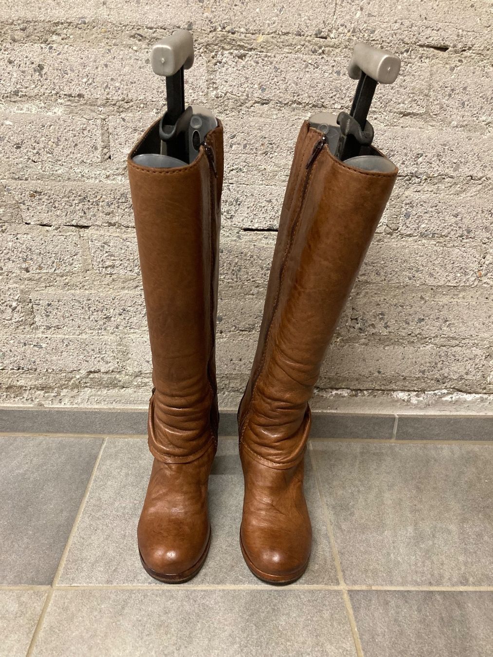 Scarpe da donna: Stiefel – Usato da Rorschach venduto da Loonimuh