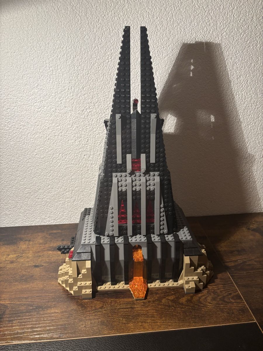 Lego Baukästen: LEGO 75251 Darth Vader's Castle - aufgebaut  – Gebraucht aus Jonen von Sschriber 1