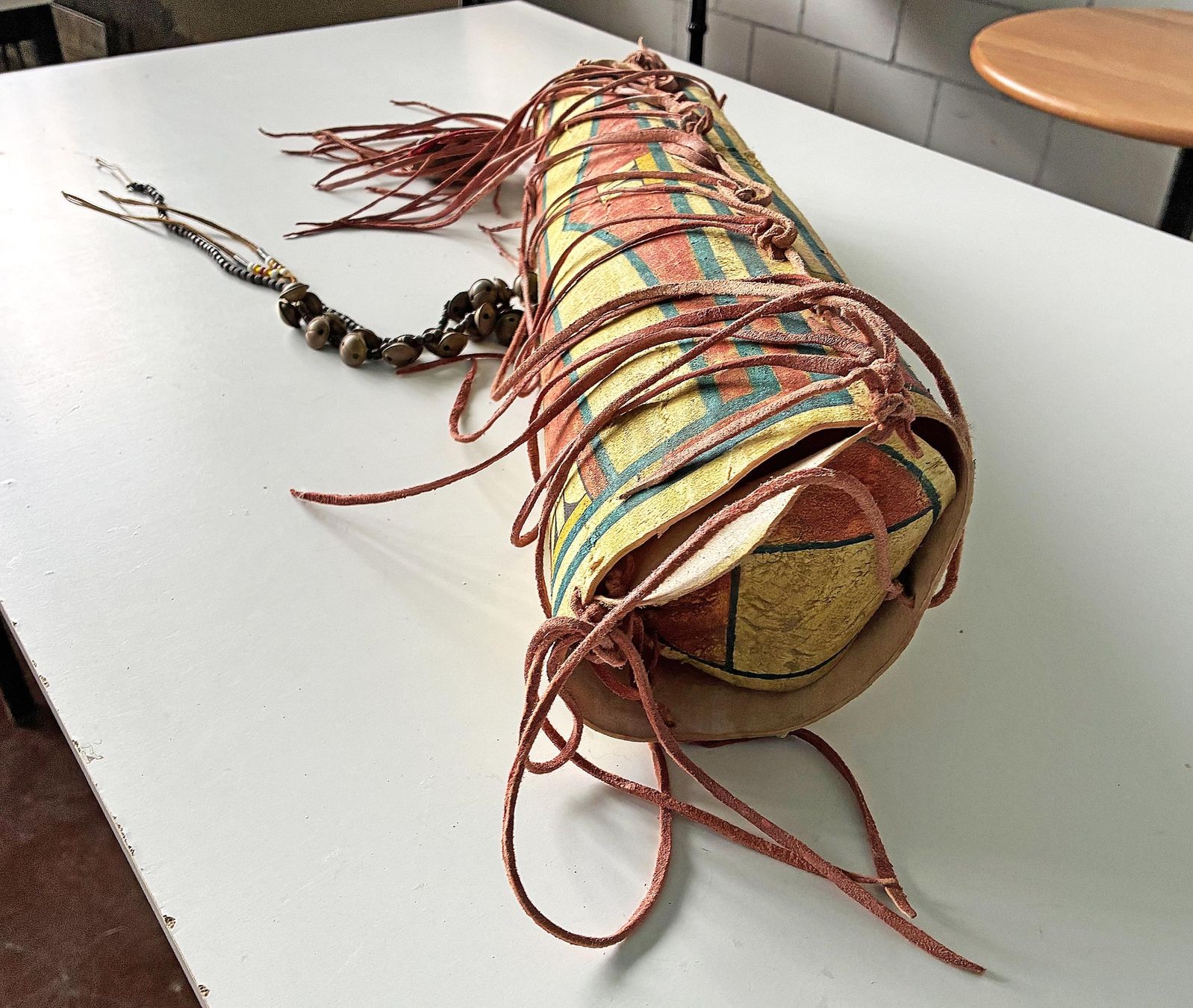 Altri prodotti elettronici: Parfleche Zylinder der Cheyenne Indianer – Usato da Bäretswil venduto da robsonantik 3