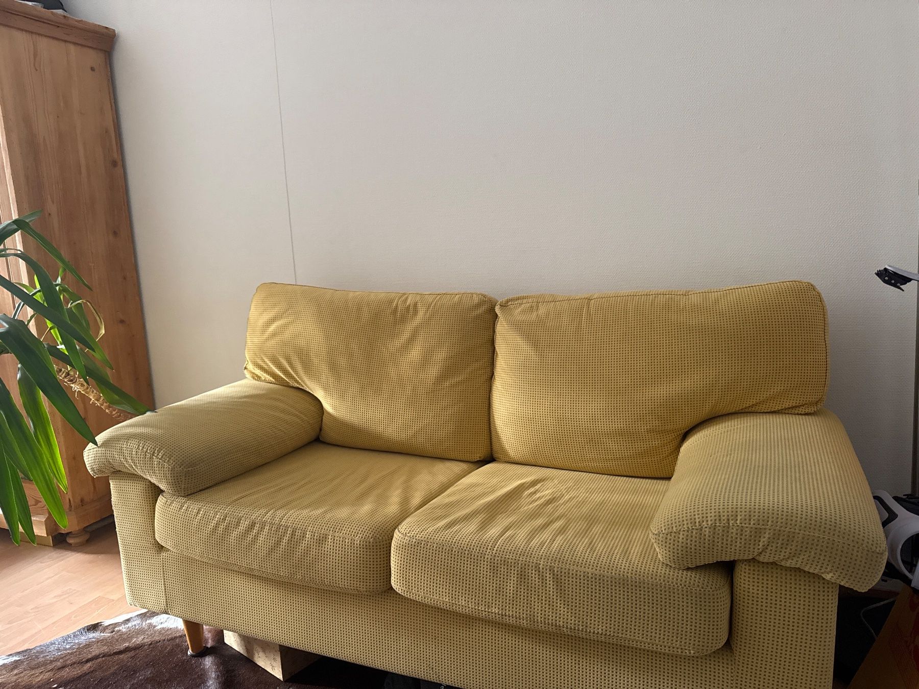 Divani: Gelbes sofa – Usato da Bern venduto da ali_j57s 1