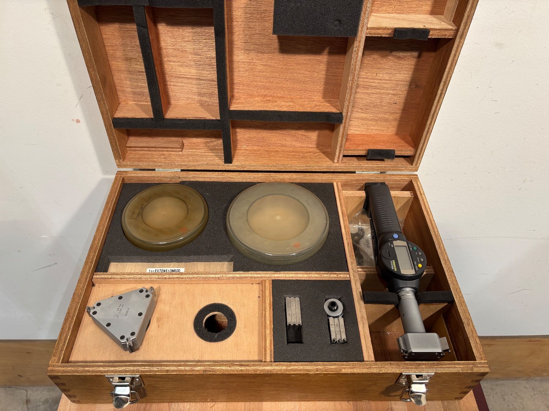 Mitutoyo Misurare: Mitutoyo Absolute Innenmessgerät, Innenmikrometer 50-100 mm – Usato da Winterthur venduto da ReUse_Baumarkt