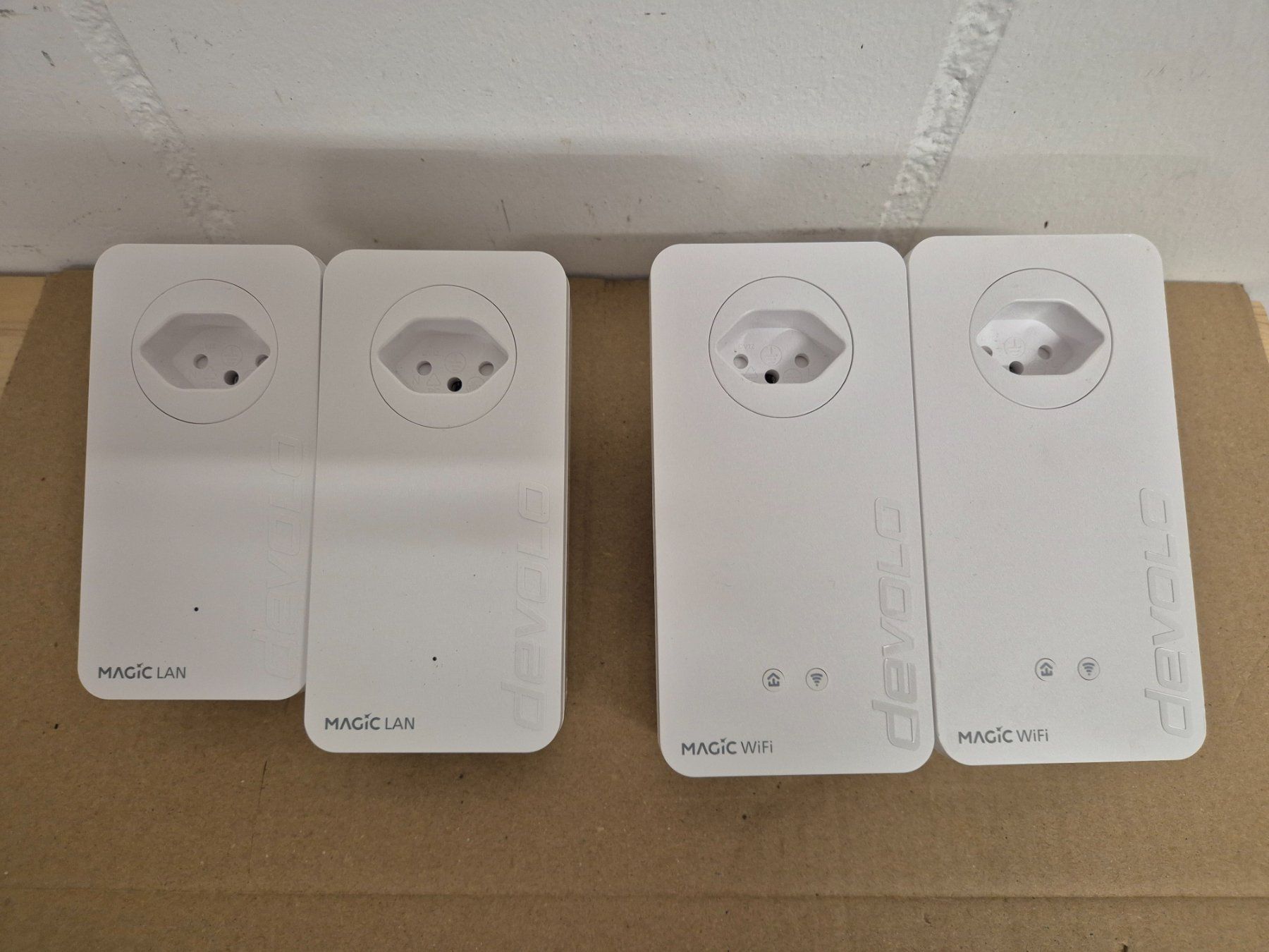 Devolo Lecteurs & Adaptateurs: Devolo Magic 2 LAN starter kit + 2x magic wifi 6 Adapter – D'occasion à Busswil BE par toobsen_86