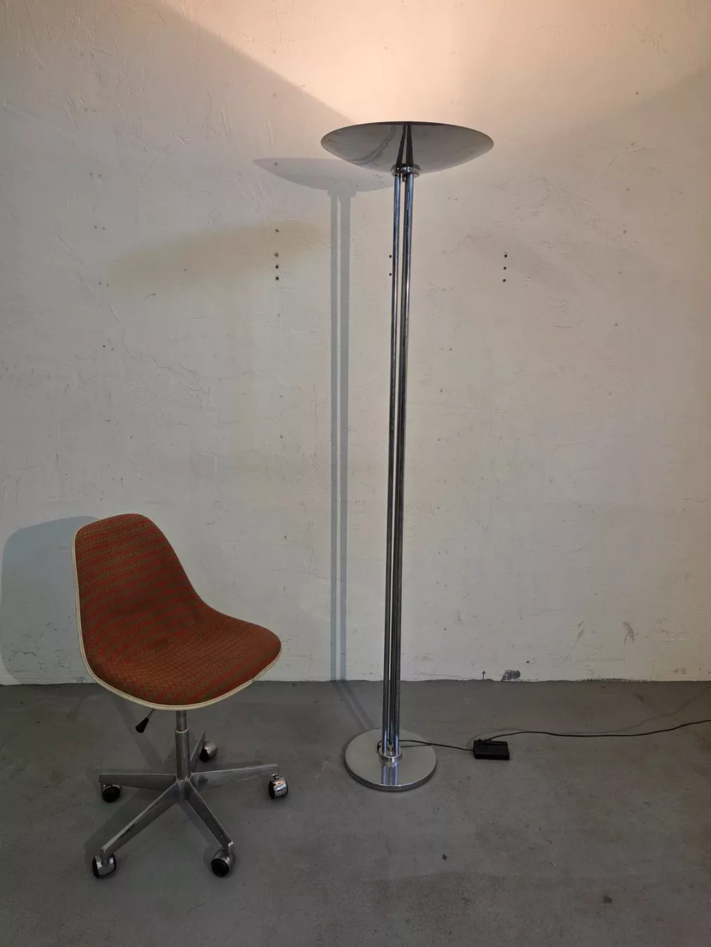 Lampade: 35.) ital. Stehlampe – Usato da Zürich venduto da PeterPanama