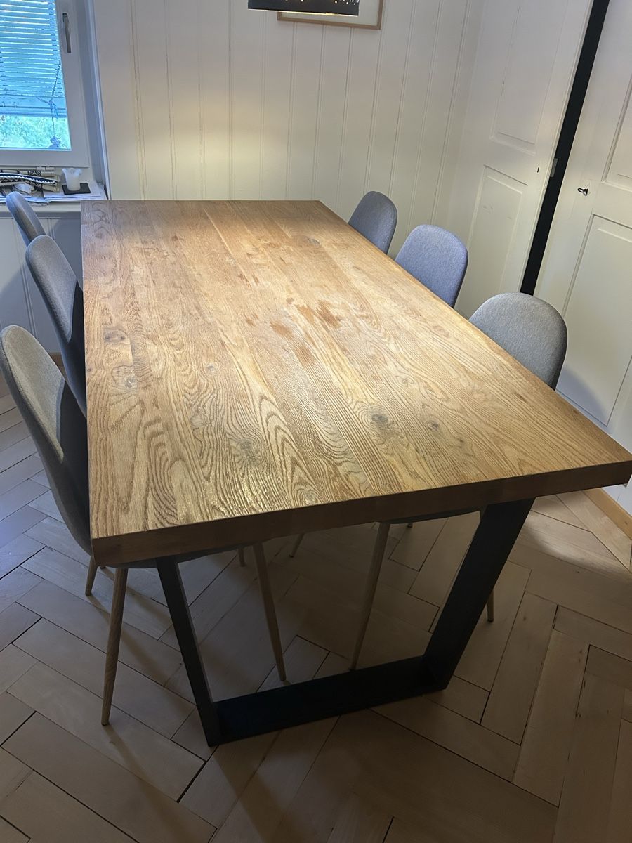 Tables: Holztisch – D'occasion à St. Gallen par jos_2y7f
