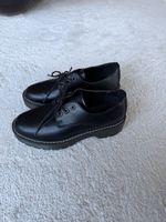 Lace-up shoes black, size 37