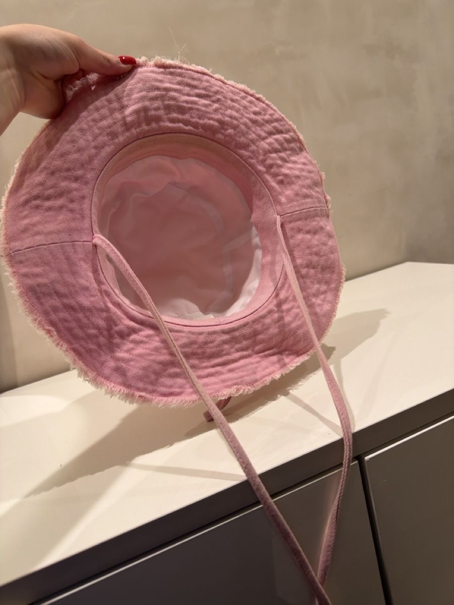 Jacquemus Copricapi, berretti & cappellini: Bob jacquemus – Nuovo e nell'imballaggio originale da Genève venduto da ede_zm7r 1