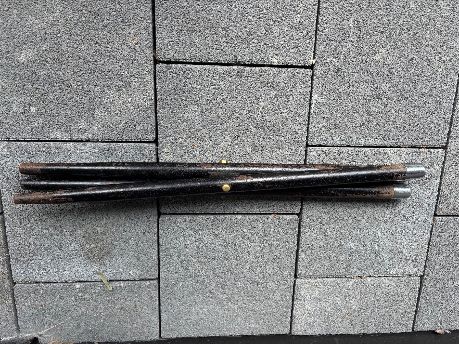 Hocker: 1950s mid century tripod leather stool – Gebraucht aus Steinhausen von ChromeVintage 7