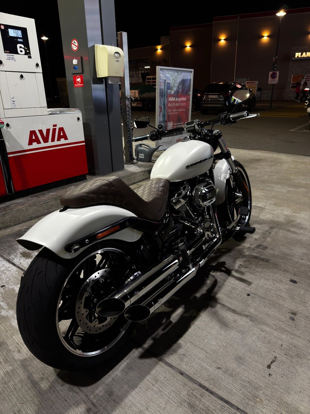 Harley-Davidson Chopper: Harley Davidson - Breakout - FXBRS – Usato da Remetschwil venduto da Falcon2004