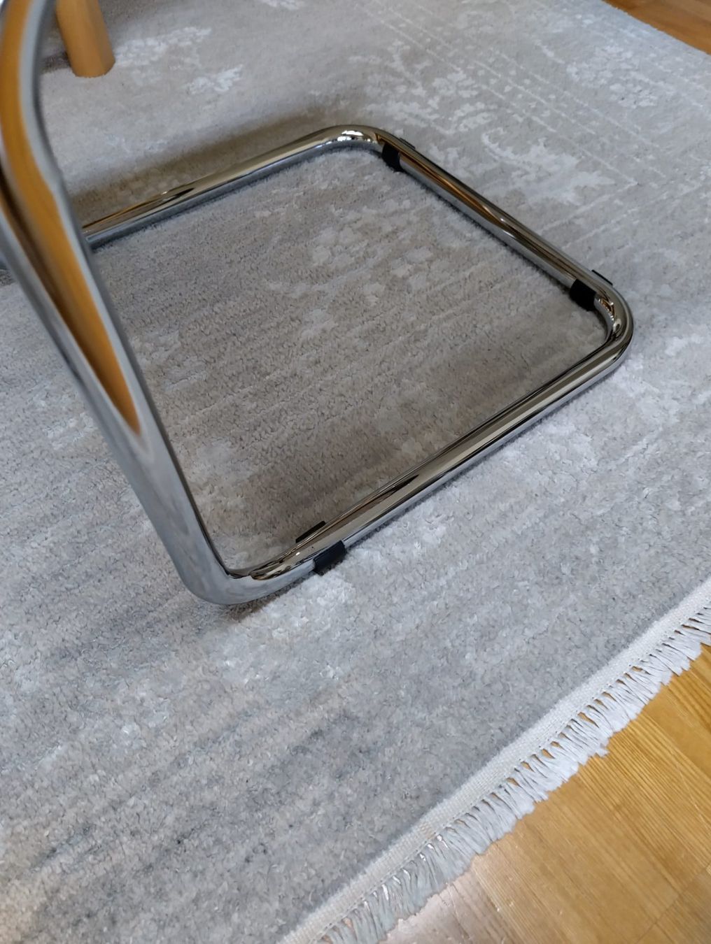 Breuer Stühle: Marcel Breuer Freischwinger Stühle – Gebraucht aus Küsnacht ZH von Hans.45 5